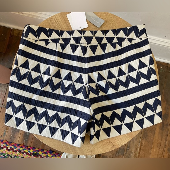 Ann Taylor Petite Shorts - Picture 3 of 3